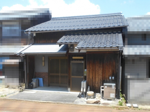 Wood house in Shiga
