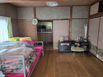 1970s wood house in Kaseda, Minamisatsuma, farmland, approval needed