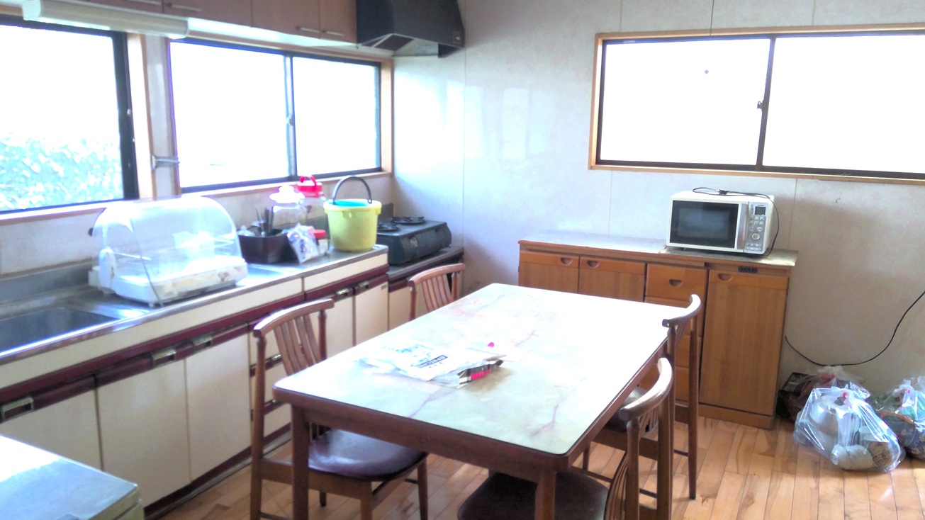 1960s wood house on a large plot in Koyama, Kimotsuki