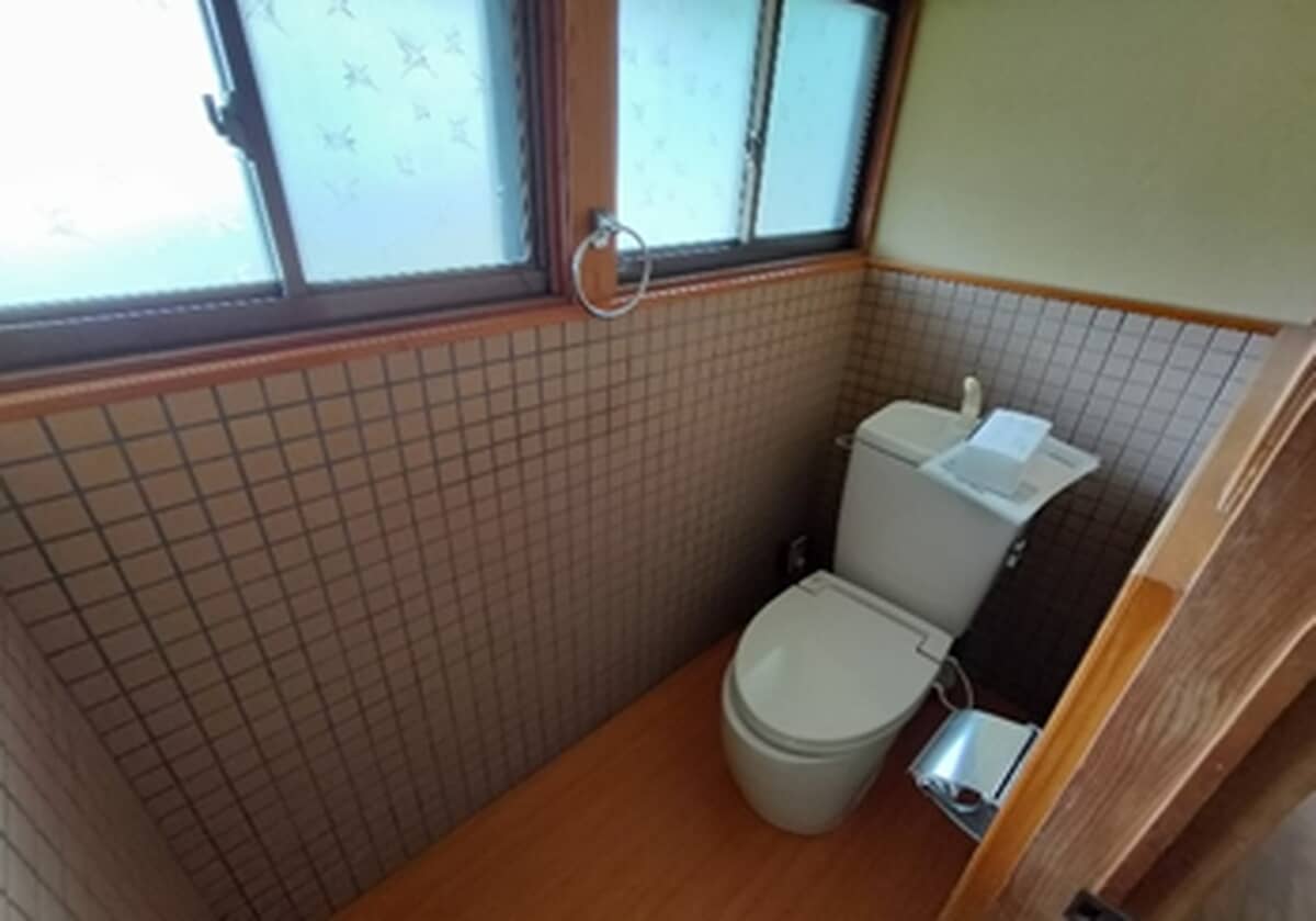 1990s wood house in Hiroshima