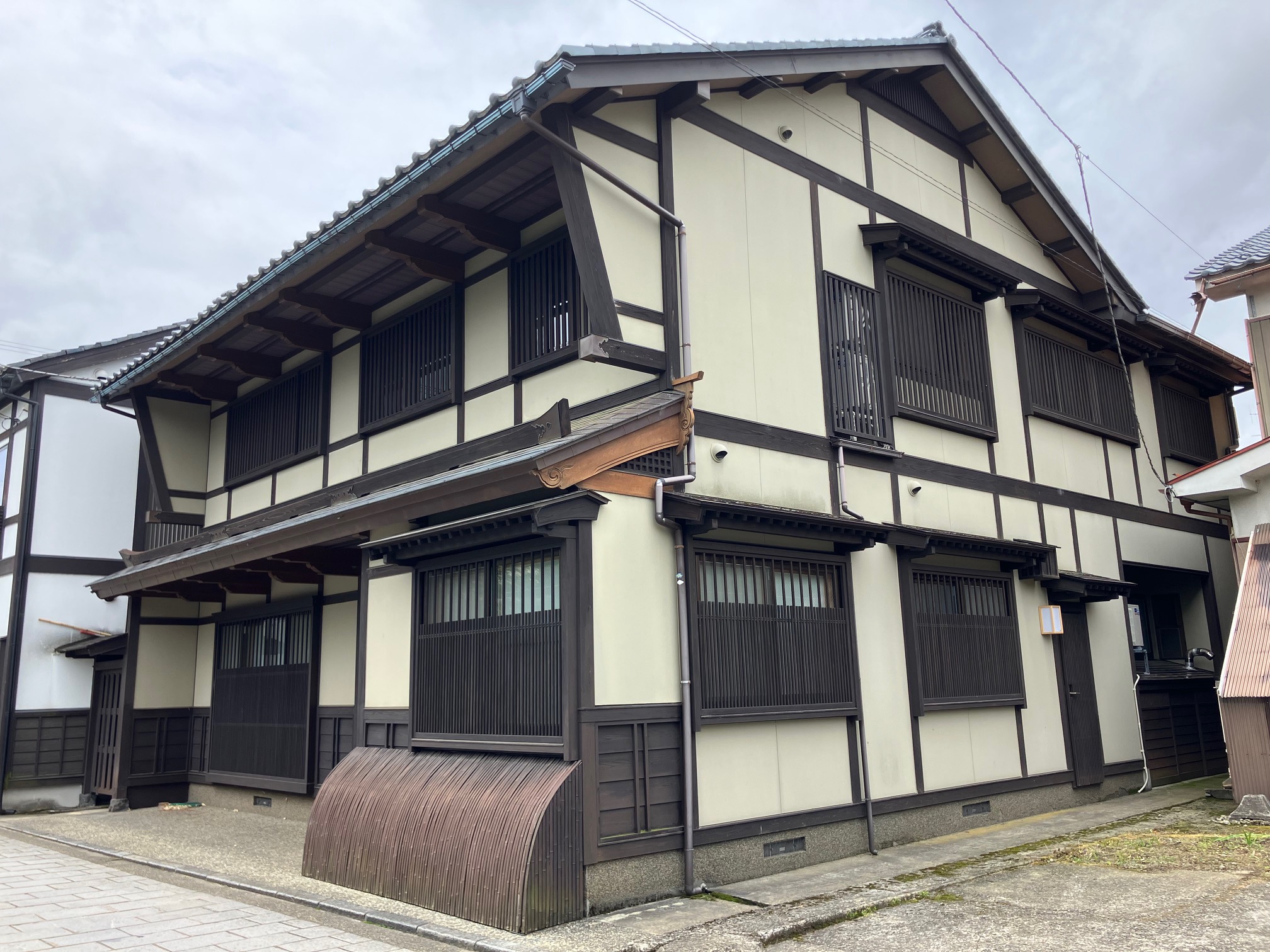 1970s wood house, 5-min walk to station, Fukui