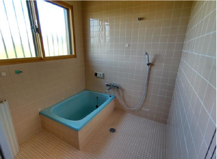 1980s wood house, 13-min walk to station, Nagano