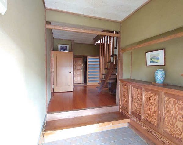1970s wood house, 3-min walk to station, Tottori