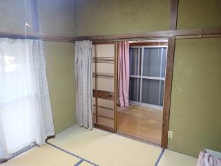 1970s wood house in Oita