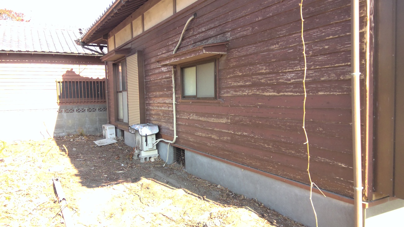 1980s wood house in Koyama, Kimotsuki, farmland, approval needed