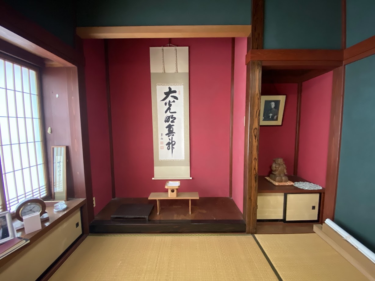 1970s wood house, 13-min walk to station, Toyama