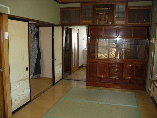 1960s wood house, 9-min walk to station, Iwate