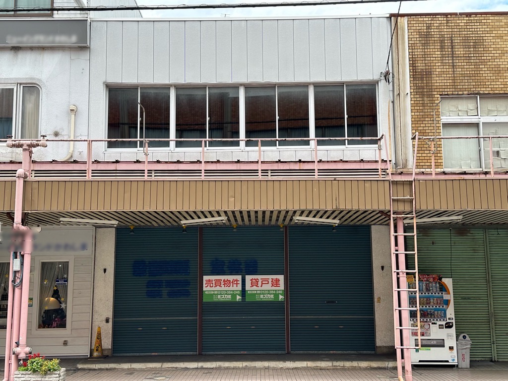 1970s concrete house, 2-min walk to station, Toyama