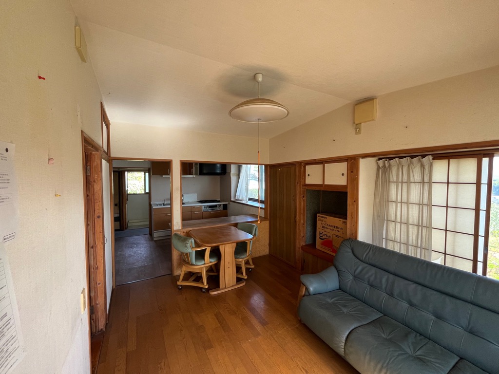 1950s wood house on a large plot in Nagano