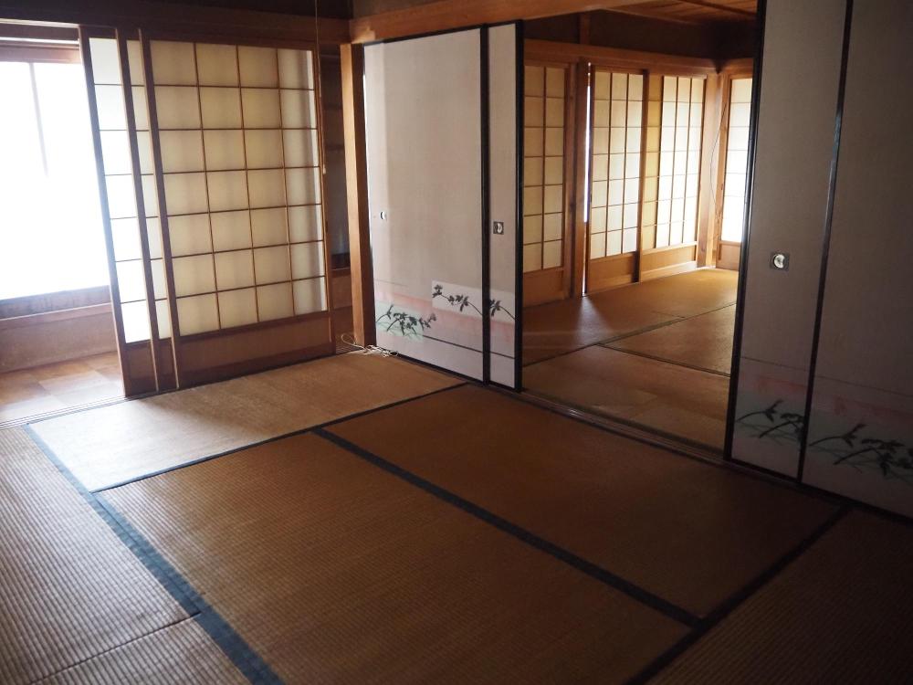 1970s wood house with outbuildings in Tokushima