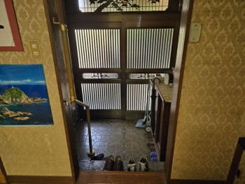 1970s wood house in Kaseda, Minamisatsuma, farmland, approval needed