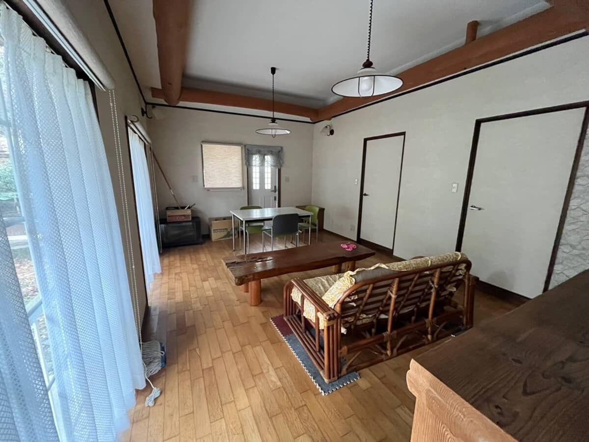 1990s wood house in Hiroshima