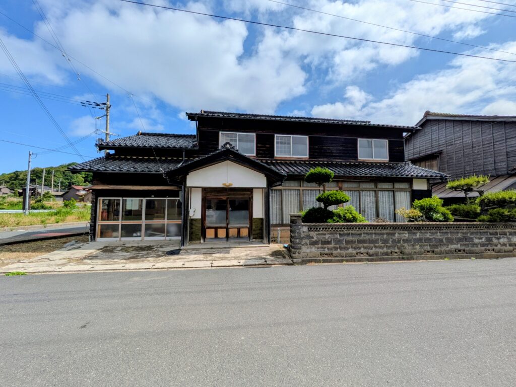 1970s wood house in Kyotango