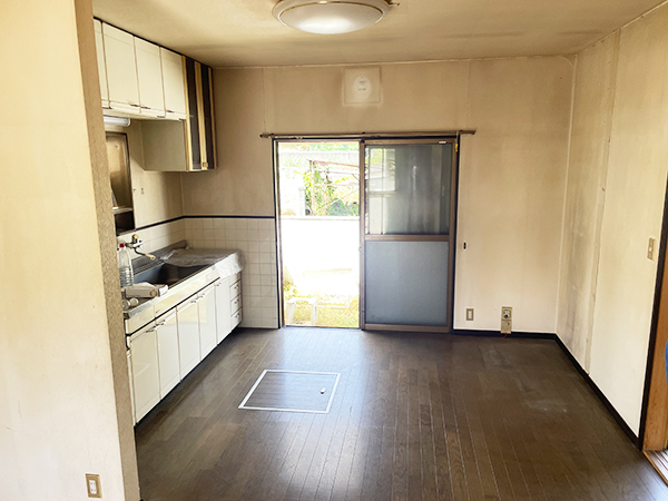 1990s wood house, 17-min walk to station, Wakayama