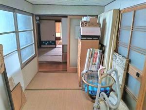 1950s wood house, 3-min walk to station, Shimane