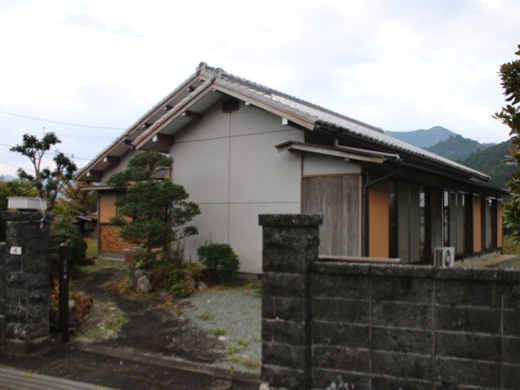 1970s wood house, 2-min walk to station, Mie