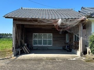 1980s house in Sueyoshi, Soo, farmland, approval needed