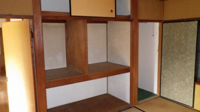 1960s wood house, 17-min walk to station, Nagasaki