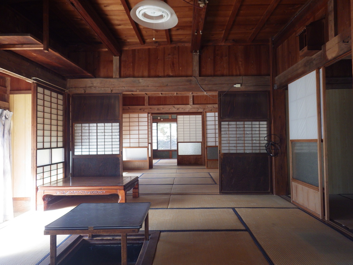 1950s wood house with storehouses in Shizuoka