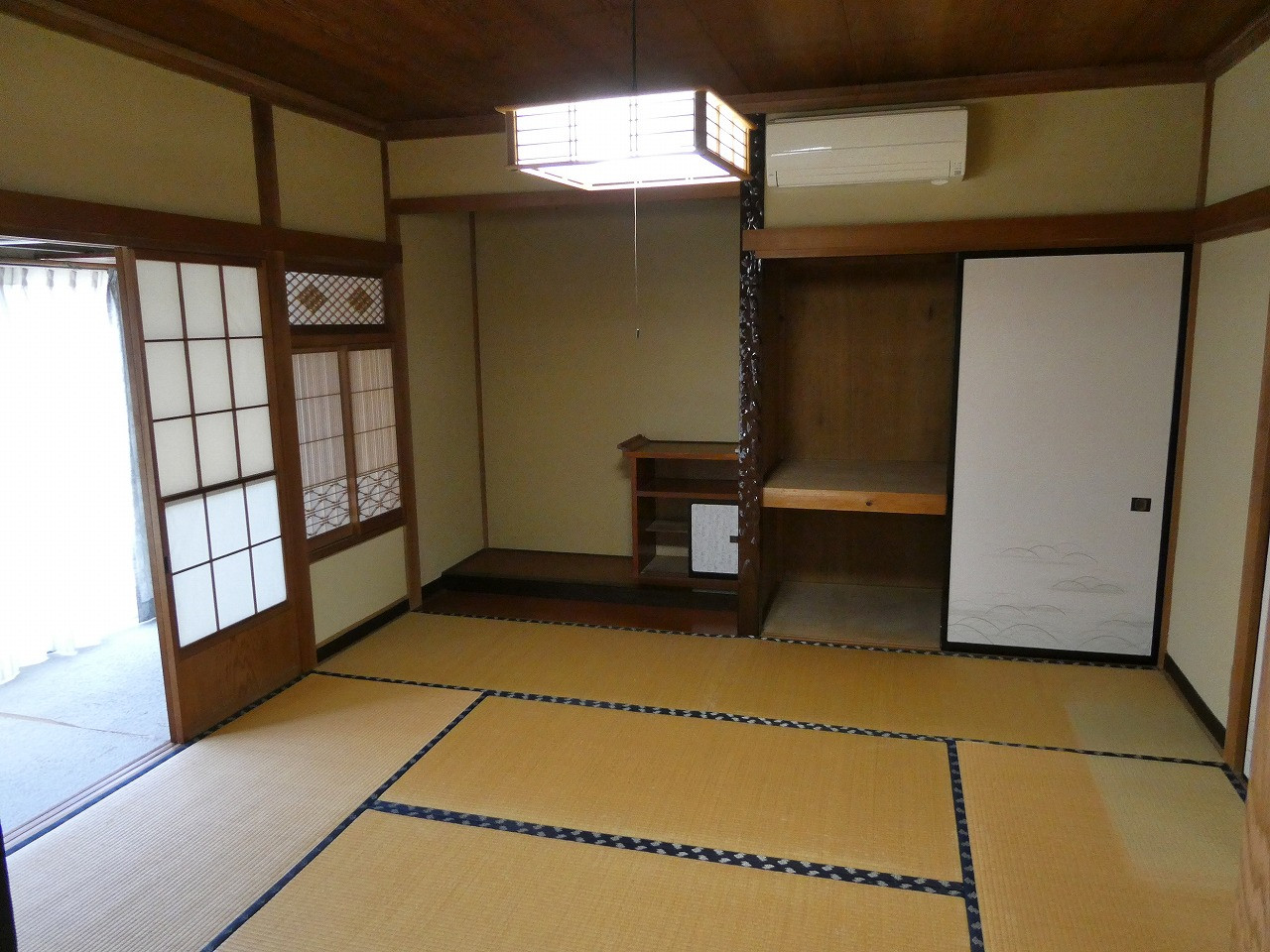 1970s wood house in Utsunomiya, Tochigi