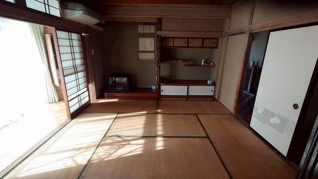 1970s wood house in Nagano