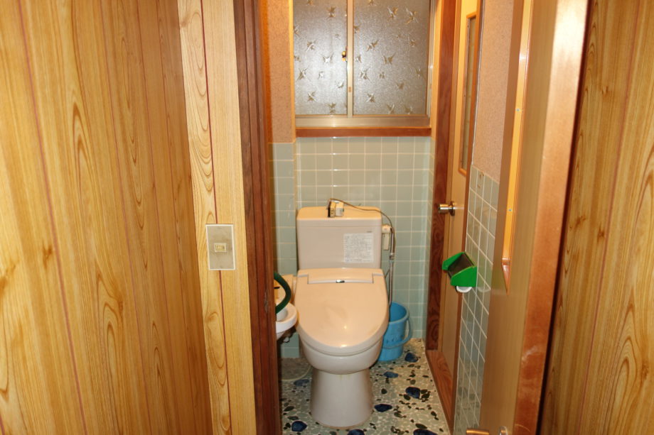 1970s wood house in Nagasaki
