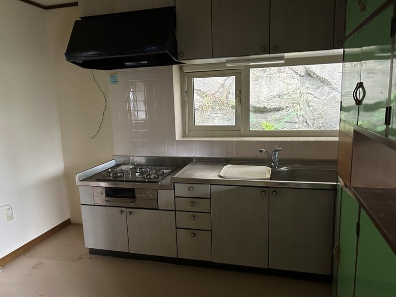 1970s wood house in Aomori