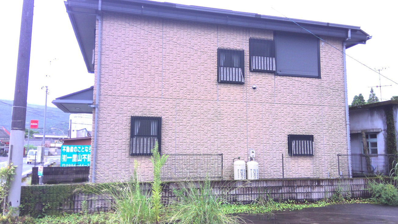 1990s steel-frame house in Uchinoura, Kimotsuki