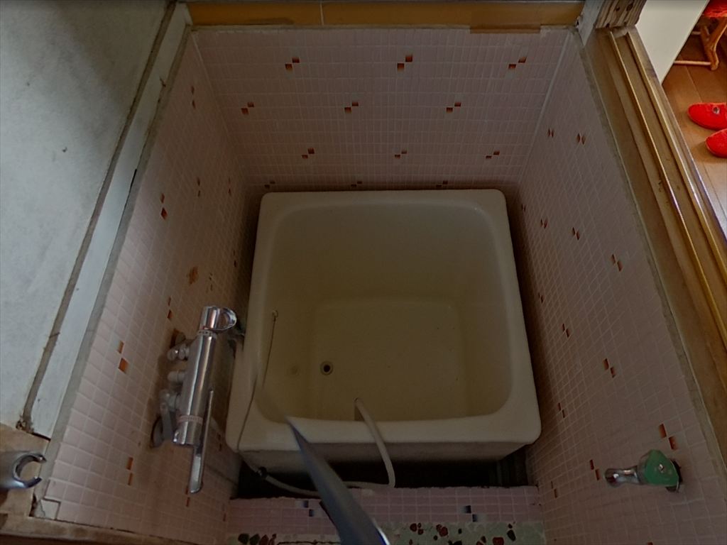 1970s wood house, 10-min walk to station, Gifu