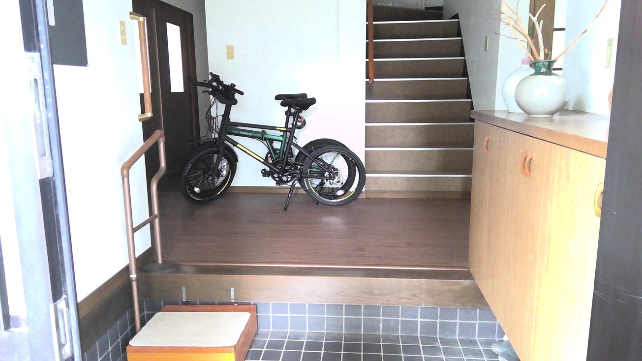 1990s concrete house in Uchinoura, Kimotsuki