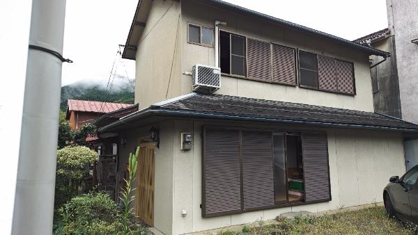 1960s wood house with storehouses in Hyogo