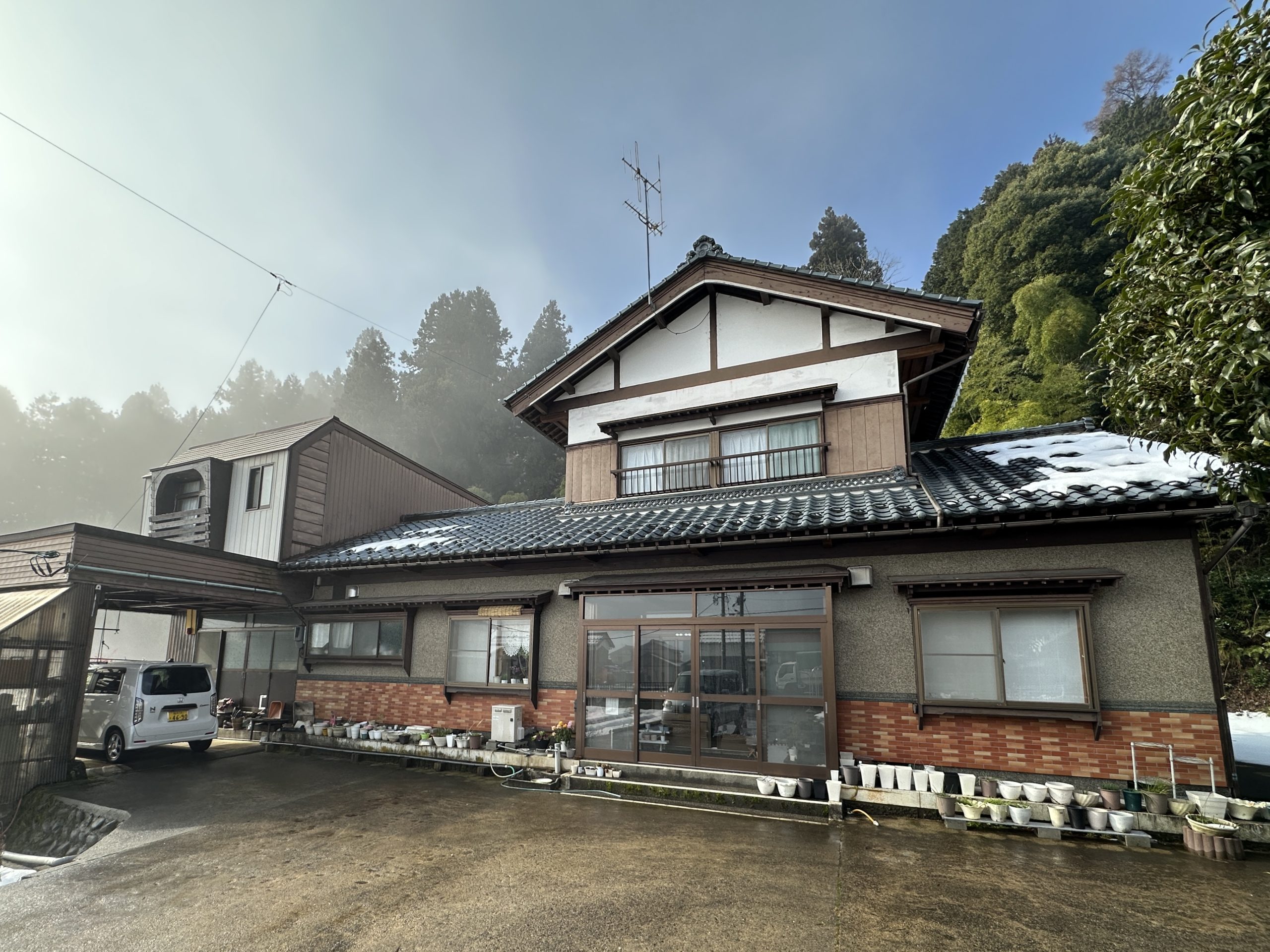 1970s wood house, 5-min walk to station, Fukui