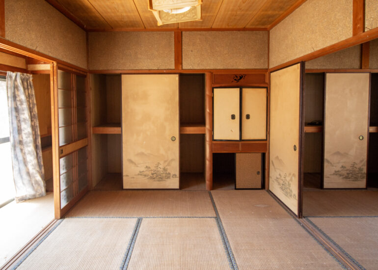 1970s wood house in Matsusaka Kahada