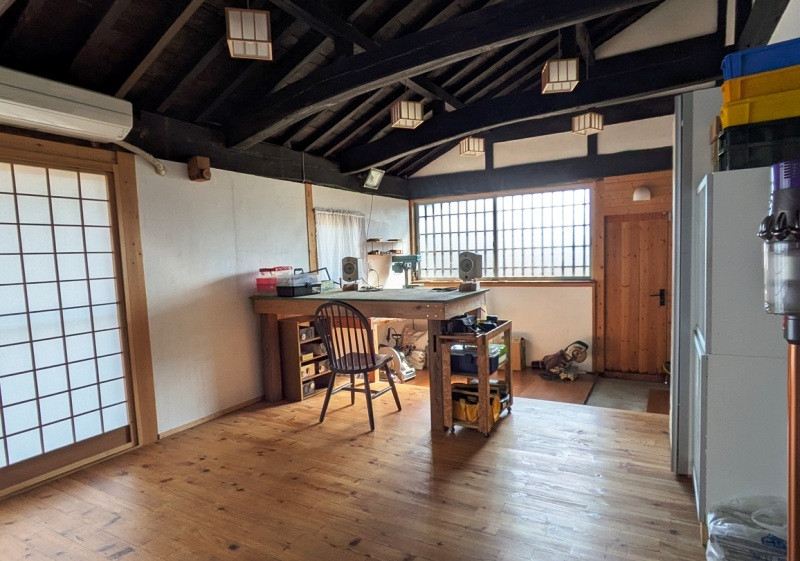 Wood house on a large plot in Yamanashi