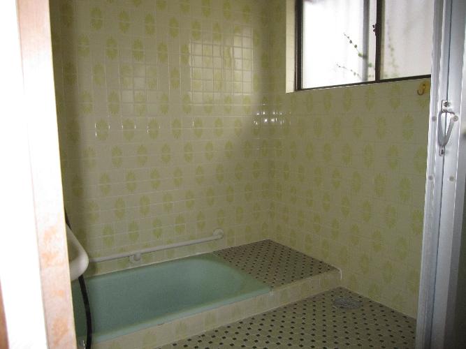 1970s wood house, 15-min walk to station, Satsumasendai