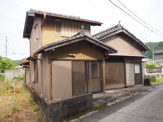 1960s wood house in Tokushima