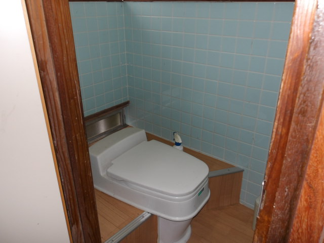1970s wood house, 16-min walk to station, Satsumasendai