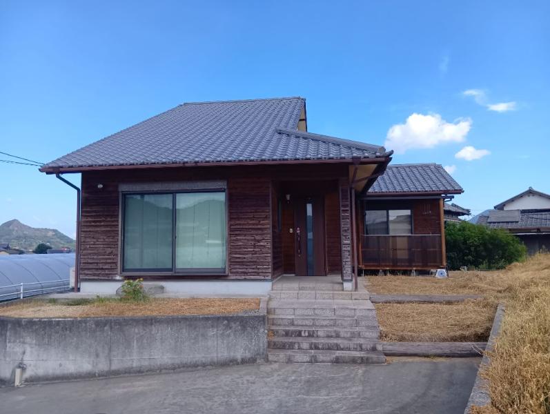 2000s wood house in Kagawa
