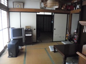 1970s wood house, 19-min walk to station, Yamagata