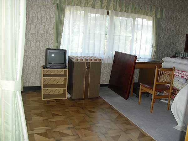 1980s wood house on a large plot in Iwate