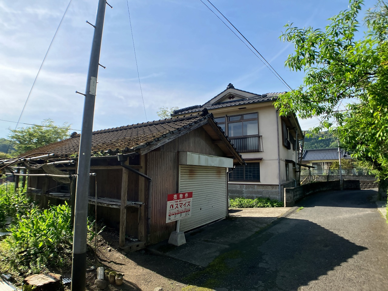 1950s wood house on a large plot in Aira, Kagoshima