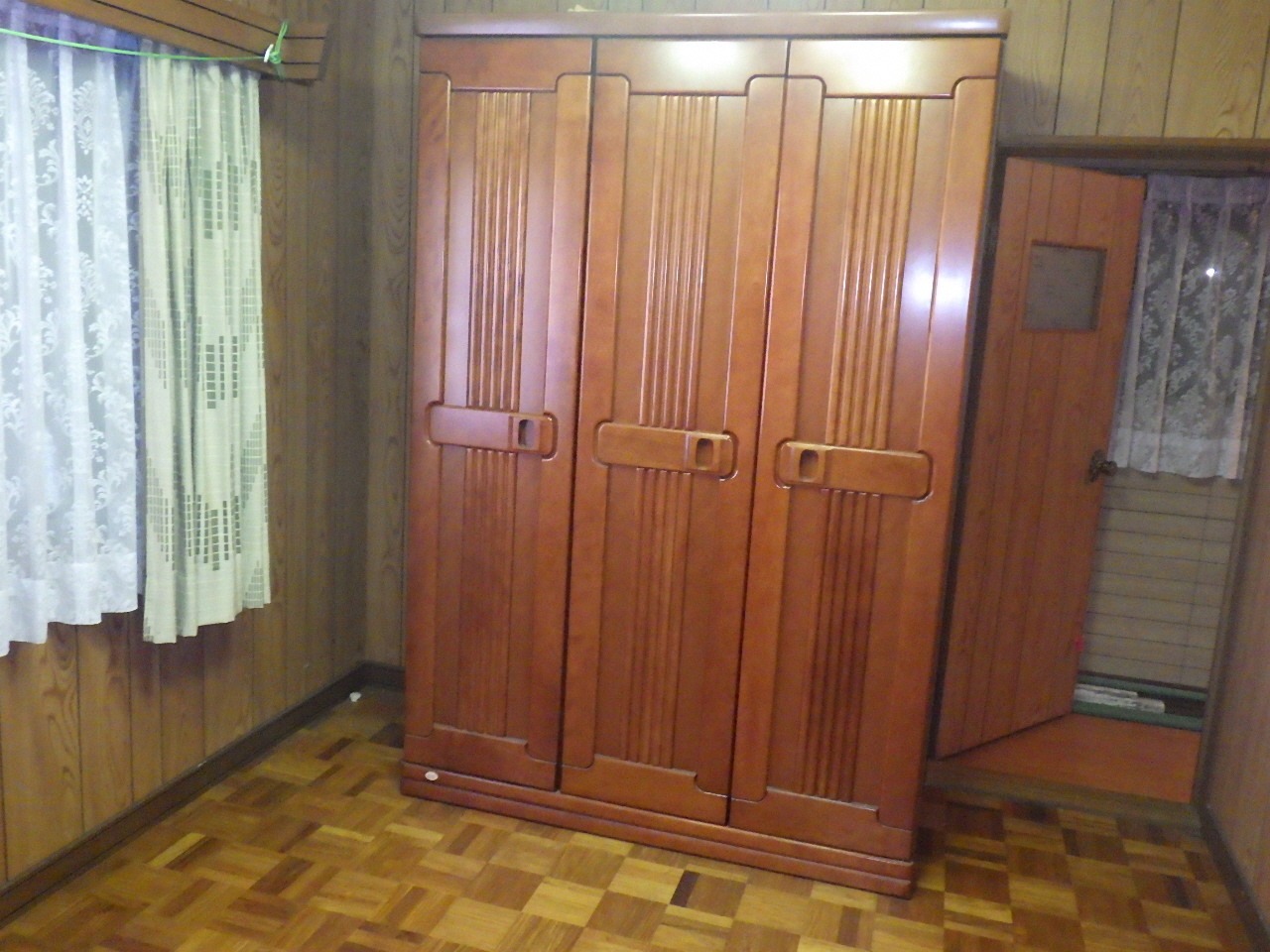 1980s wood house in Kochi
