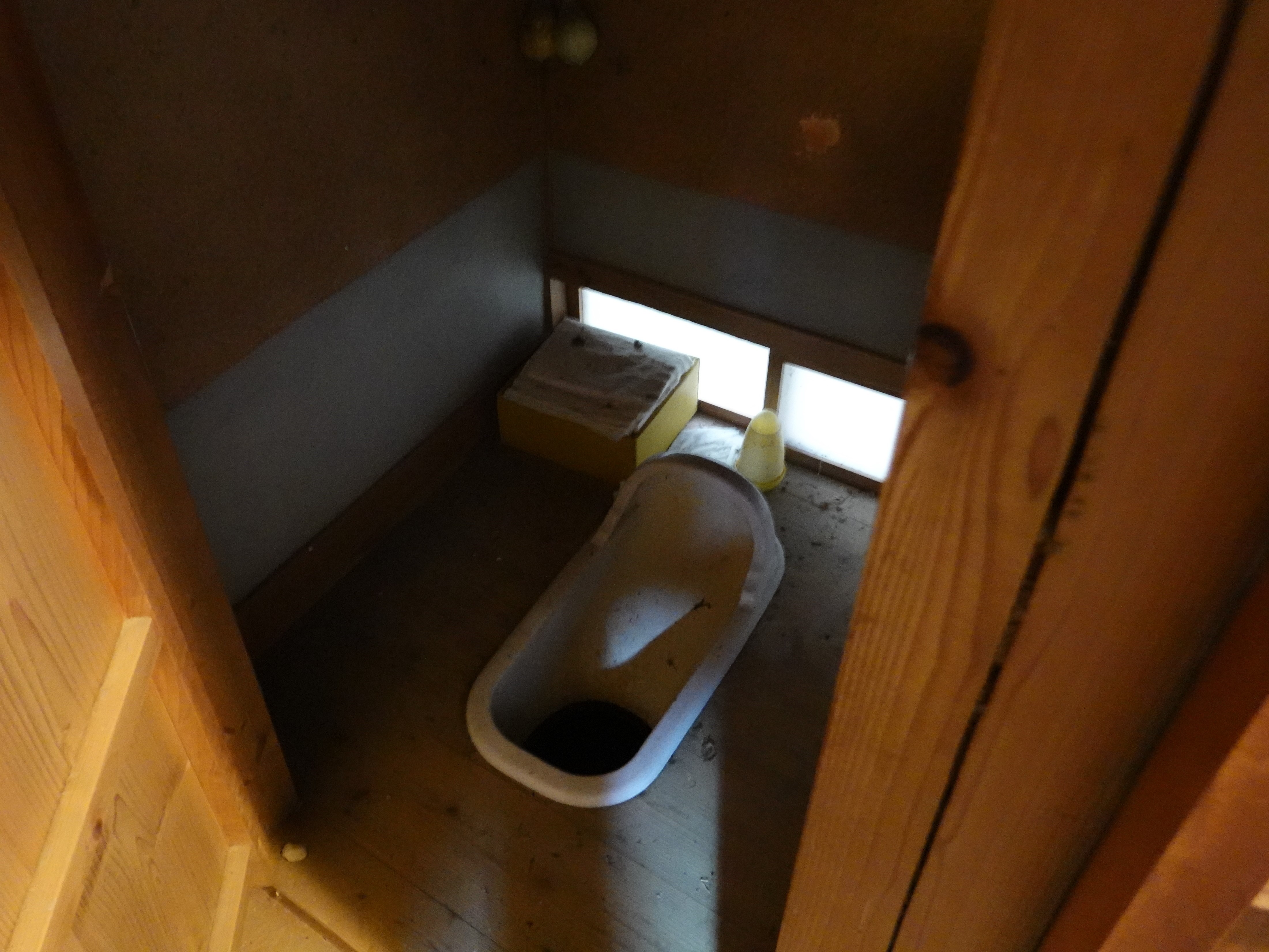 1950s wood house, 18-min walk to station, Mie