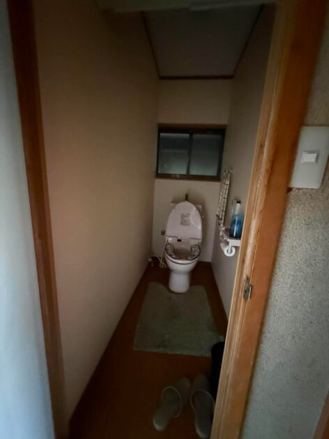 1980s wood house in Ehime