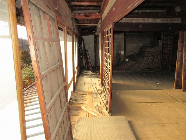 Historic farmhouse with storehouse and agricultural land, Toyohira