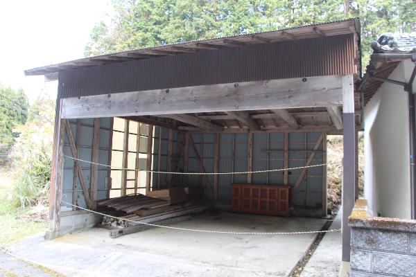 Wood house on a large plot in Hyogo