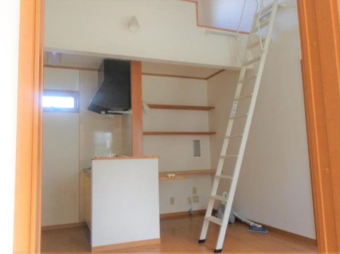 2000s house, 15-min walk to station, Tochigi