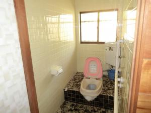 1970s wood house, 12-min walk to station, Kawanishi, Yusui