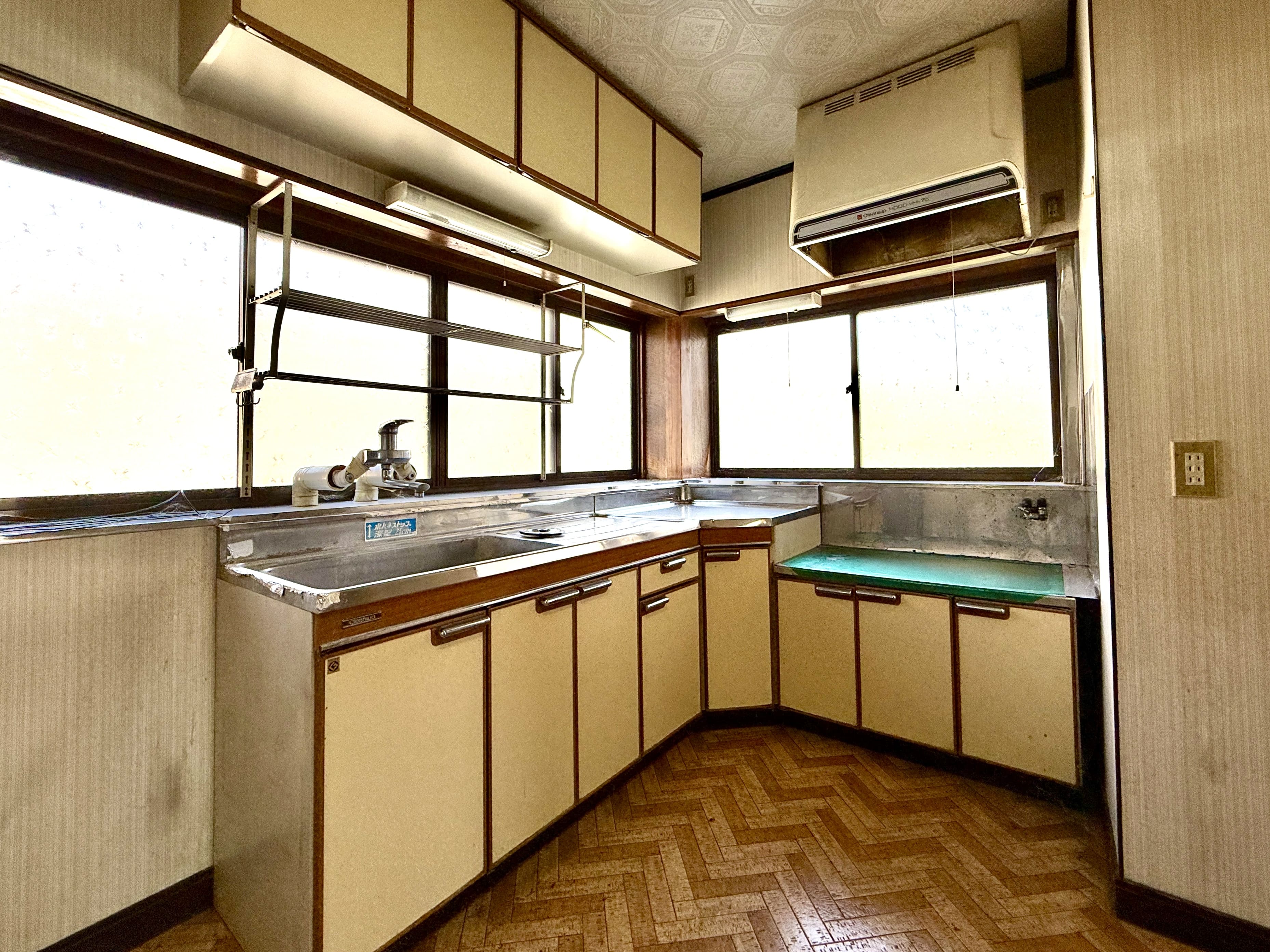 1960s wood house, 6-min walk to station, Nagano