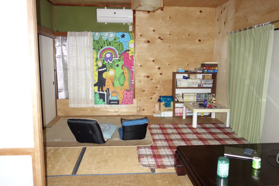 1970s wood house on a large plot in Nagasaki